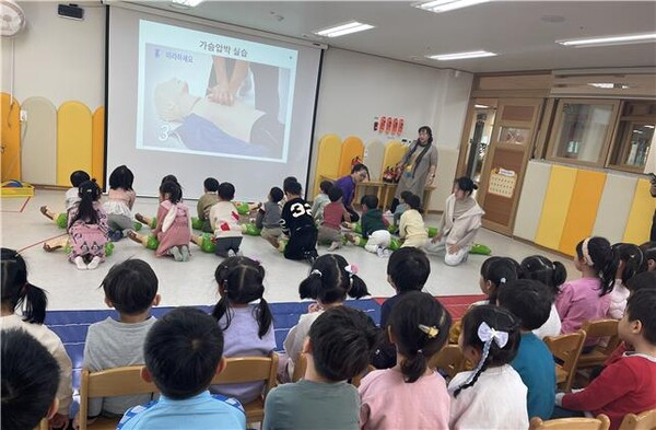 서초구, 찾아가는 어린이 안전교육 운영…VR 교육까지 외 노원구 [우리동네 쿡보기]