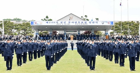 인하항공전문학교 출신, 항공무기정비분야 36명 공군부사관 임관