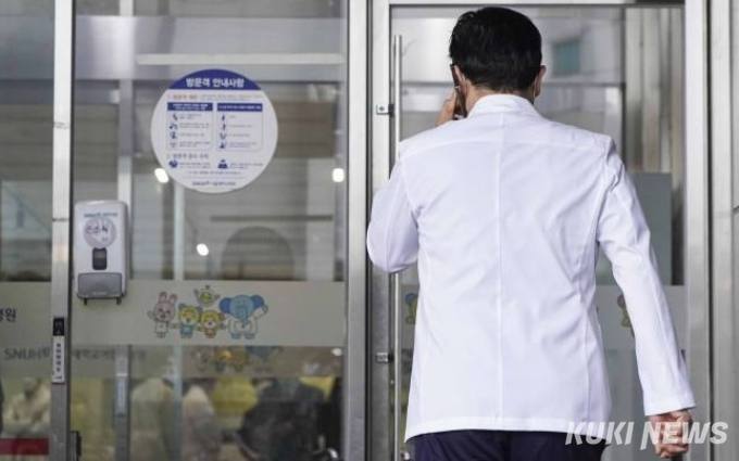 “사직 말고는 할 수 있는 게 없다”…서울대병원 교수 4명 병원 떠났다