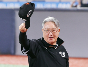 김경문호 739일만에 수원서 KT 스윕...류현진 호투