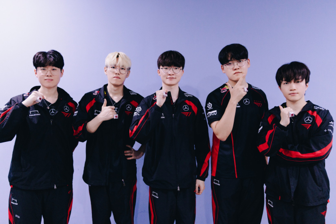 ‘3세트 대역전극’ T1, BLG 2-1 격파…4강 진출 [EWC]