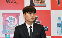 ‘상하이 전설’ 주역 신진서 “목표는 우승…첫 주자 승리 바란다” [바둑]