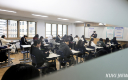 “수능 영어, 작년 수능·6월 모평보다 쉬워…킬러문항 없이 변별력 확보”