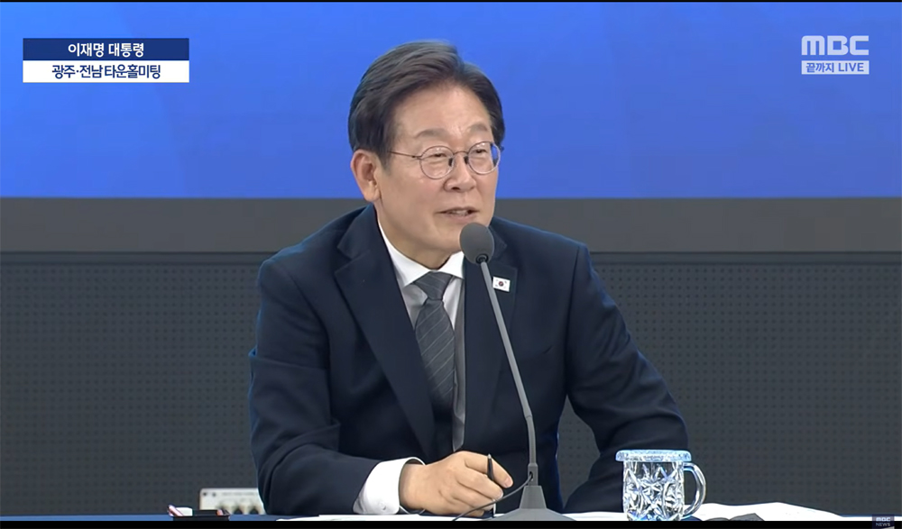 <b>김영록</b> <b>지사</b>, <b>전남</b> 미래발전 <b>현안</b> 국정과제 반영 건의