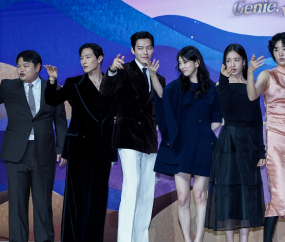 ‘다 이루어질지니’ 김우빈·수지 “김은숙 작가 대본이 주는 힘 강해” [쿠키포토]