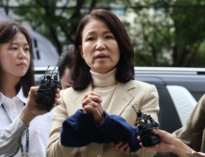 이진숙 “경찰 폭력” 비판…경찰 “체포 적법성 인정”