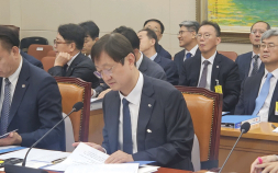 野 “민중기 특검 주가조작 재조사 필요” 압박…이찬진 원장 “현실적 어려워” [2025 국감]