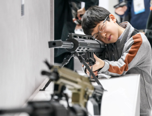 K방산 꿈나무들‚ 킨텍스에 모이다…ADEX 2025 ‘퓨처스 데이’ [쿠키포토]