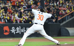 4일 휴식 후 등판…한화 ‘에이스’ 폰세, 6이닝 2실점 호투 [KS3]