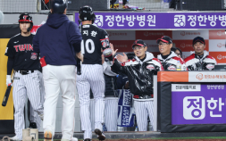 LG, 통산 네 번째 우승…2년 만에 다시 왕좌 올랐다 [KS5]