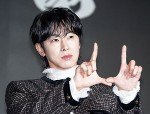 ‘데뷔 22년만’ 첫 정규‚ 유노윤호 “드디어 네번째 레슨” [쿠키포토]