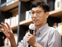 진중권 “김만배는 좋겠다, 몇 년만 살고 나오면 재벌돼 있을테니”