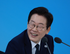 李 대통령 지지율 54.4% ‘상승세’…민주·국힘도↑ [쿠키뉴스 여론조사]