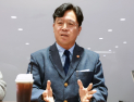 노동부 장관 “정년연장 연내 마무리해야…노사 설득 관건”