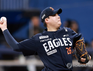 프로야구 KT, 강백호 보상 선수로 한승혁 지명