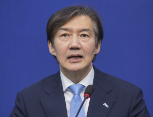 조국 “한동훈, 국힘 공천 못 받을 것…신당 만들 배짱도 없어”