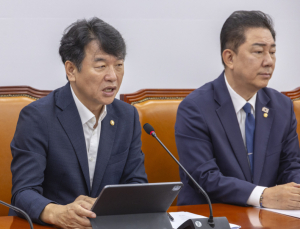 ‘인사청탁 논란’ 문진석 “입이 열개라도 할 말 없어” 사과