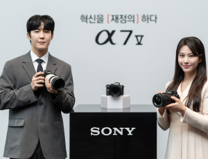 소니, 4년 만에 A7M5 공개…“사진·영상 ‘하이브리드’ 성능 강화”