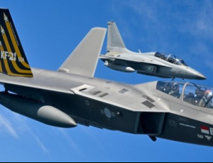 방사청, KF-21 공대지 무장 조기 확보…2027년부터 양산기 적용