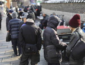 초고령사회 본격화…65세 이상 인구 비중 21% 넘겼다