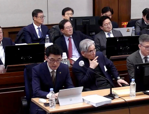 특검 구형 자정 넘길 듯…결심공판 장기화 속 윤석열 ‘조는 모습’ 포착
