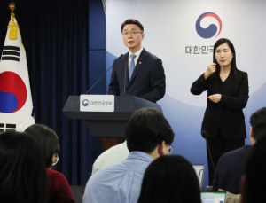 ‘국가대표 AI’ 탈락한 네이버 “재도전 검토 안해…기술 경쟁력 높일 것”