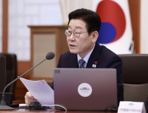 李대통령, 재편된 여당 지도부와 오늘 만찬…정국 논의