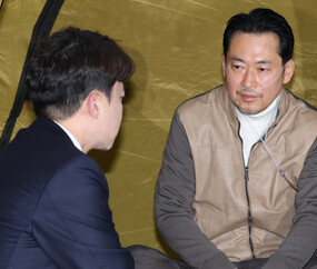 장동혁 단식장 찾은 이준석