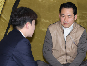 장동혁 단식장 찾은 이준석