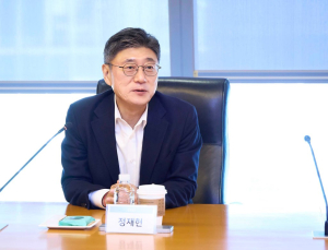SKT, 고객신뢰 위원회와 고객 신뢰 회복 ‘원팀’ 구성…“변화하는 모습 보여줄 것”