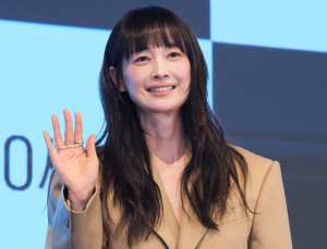 이나영, 첫 변호사 연기...3년 만에 드라마 복귀