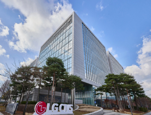 LG CNS, AI·클라우드 성장에 영업익 5558억원…전년比 8.4%↑