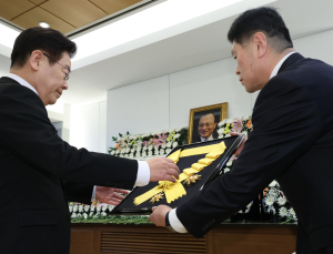 故 이해찬 빈소에 놓인 국민훈장 무궁화장 [쿠키포토]