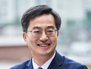 김동연 “생리대는 민생이자 인권”…이재명 대통령 문제의식에 공감, 경기도 지원사업 강조