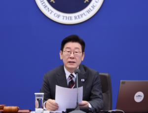 李대통령 “집값과 주가, 같은 선상서 판단 말아야…선동 옳지 않아”