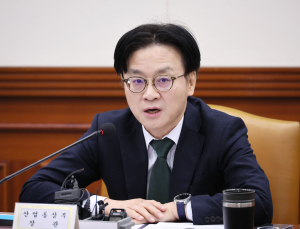 김정관 장관 “3월 대미투자특별법 통과되면 美 관세 인상 유예 가능성 커”