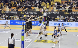 V리그 ‘3연패’ KB손해보험 VS ‘6연패’ 삼성화재 단두대 매치 [쿠키 현장]