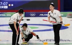 순항하는 韓 여자 컬링, 1패 뒤 2연승 질주…영국 9-3 제압 [밀라노 동계올림픽]