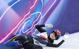 밀려서 넘어진 김길리, 여자 1000m 어드밴스로 결승 진출 [밀라노 동계올림픽]