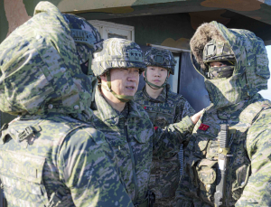 해병대사령관, 설날 맞아 서해 NLL 최전방 우도·말도 방문…장병 격려
