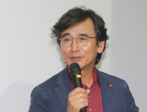 “미친짓” 친명 모임 직격한 유시민에…친명계 “넘지 말아야 할 선 있어”