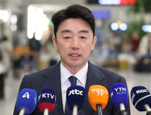 강훈식 “韓-UAE, 방산 포함 650억달러 이상 사업 협력 합의”