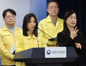 정부 “중동 장기체류 국민 1만7000여명…현재 피해 없어”