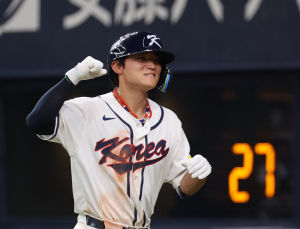 ‘2경기 연속 홈런’ 김도영, 오릭스전 스리런 작렬…2회부터 6-0 리드