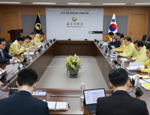 금융위 “국내 증시, 추세적 하락 가능성 낮아…합리적 판단 필요”