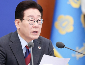 李대통령, 준장 진급 장성들에 ‘삼정검’ 수여…박정훈 준장도 참석