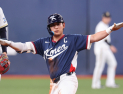 한일전 쾌조의 스타트…‘이정후·문보경 적시타’ 한국, 1회 3-0 리드 [WBC]