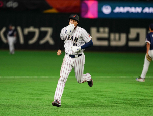 오타니 동점 솔로포, 스즈키·요시다 홈런…일본, 한일전 5-3 역전 [WBC]