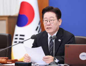 李대통령 “조기 추경해야 할 상황”…재정지원 확대