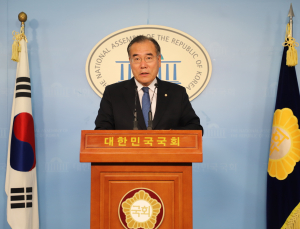 민주당 ‘표준 룰’ 고수 이개호 사퇴…‘통합시장 경선’ 갈등 본격화